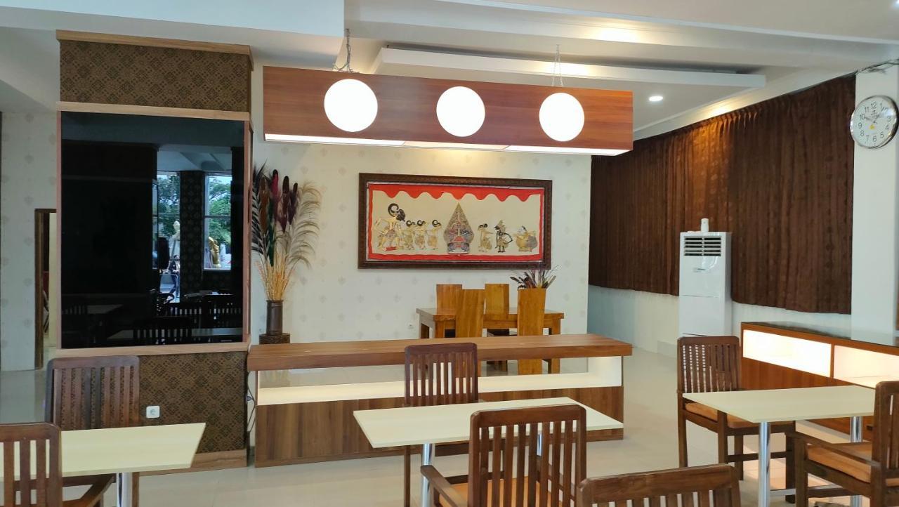 Golden Ganesha Hotel Yogyakarta By Ecommerceloka Gondowulung 外观 照片