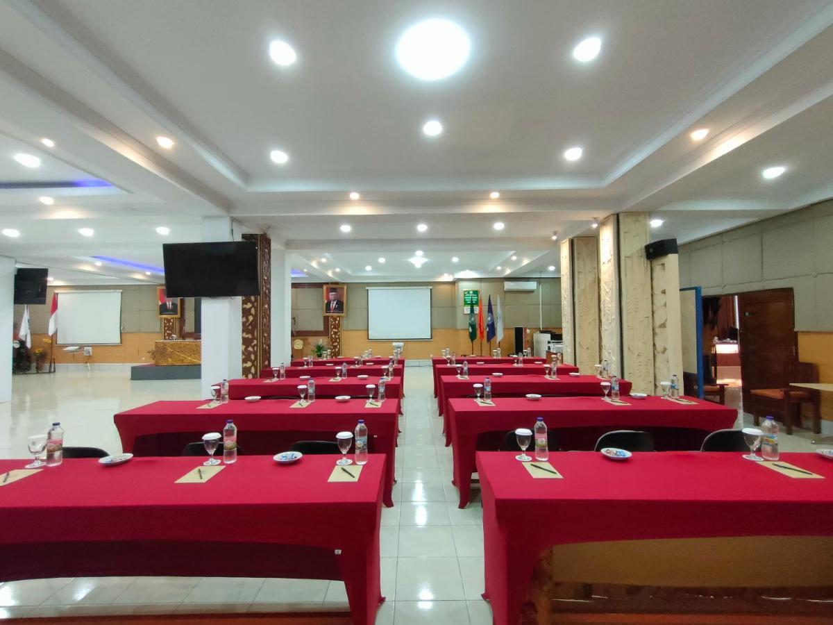 Golden Ganesha Hotel Yogyakarta By Ecommerceloka Gondowulung 外观 照片